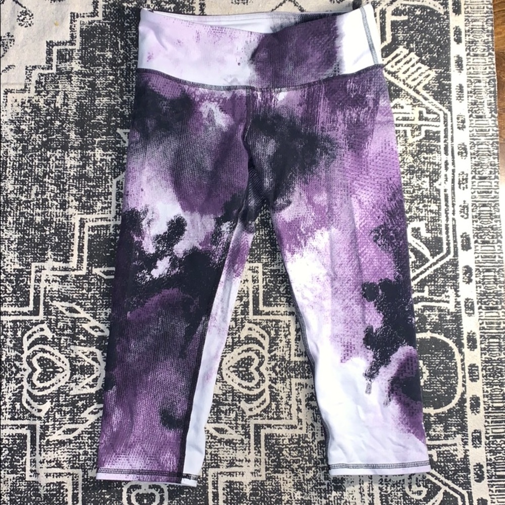 ALO yoga Airbrush Capri CROP S/M purple